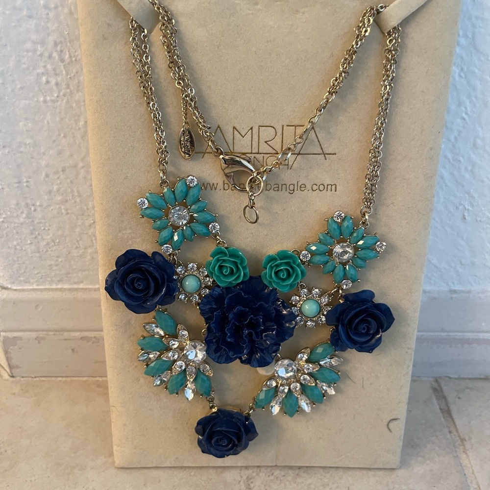Amrita Singh necklace